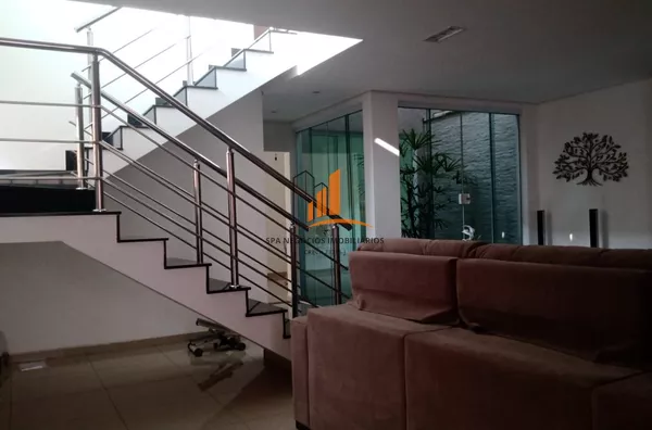 Casa alto padrão