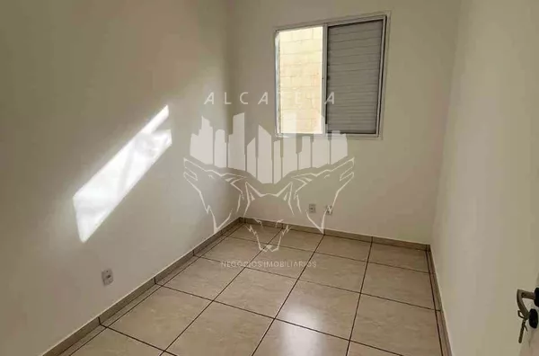 Apartamento térreo recém reformado com suíte e área privativa no Condomínio Belo Sul. - Foto 5