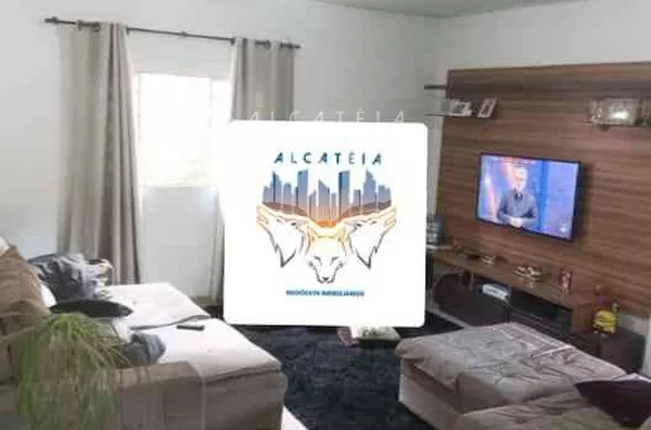 Casa com 3 quartos à venda e excelente localização no bairro Laranjeiras.