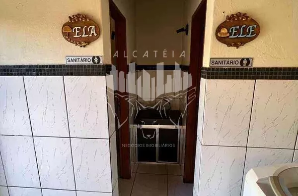 Casa com churrasqueira e closet na suíte master 