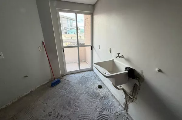 APARTAMENTO COM 2 QUARTOS NO CENTRO - APENAS R$ 350.000,00