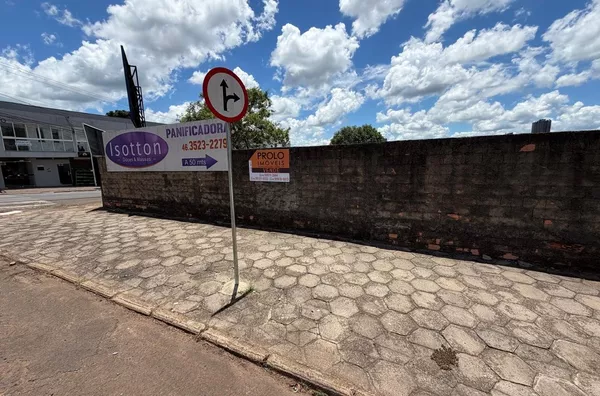 OPORTUNIDADE! 1 LOTE ESQUINA AV. PORTO ALEGRE COM A SERGIPE - Foto 2