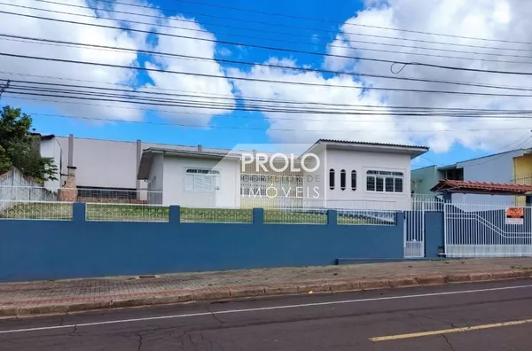 CASA NO ALVORADA, COM LOTE DE 22X22.