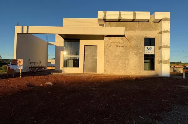 CASA DE ÓTIMO PADRÃO NO LOTEAMENTO CESARI. - Foto 1