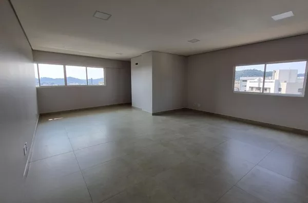 SALA COMERCIAL NOVA NO CENTRO