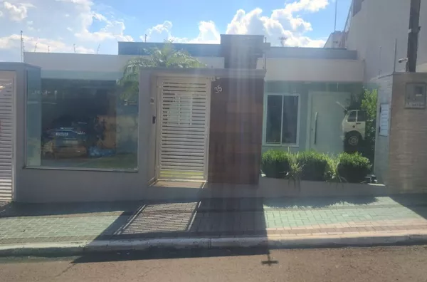 CASA DE ALVENARIA COM 01 SUÍTE + 2 QUARTOS - Foto 1