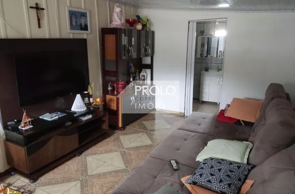 CASA MISTA COM 03 QUARTOS EM MARMELEIRO.