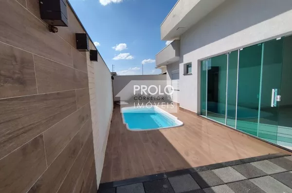 (VENDIDO) CASA DE ALTO PADRÃO, COM PISCINA .