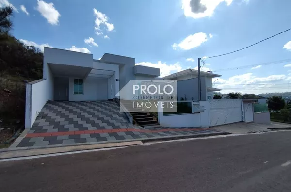 (VENDIDO) CASA DE ALTO PADRÃO, COM PISCINA .