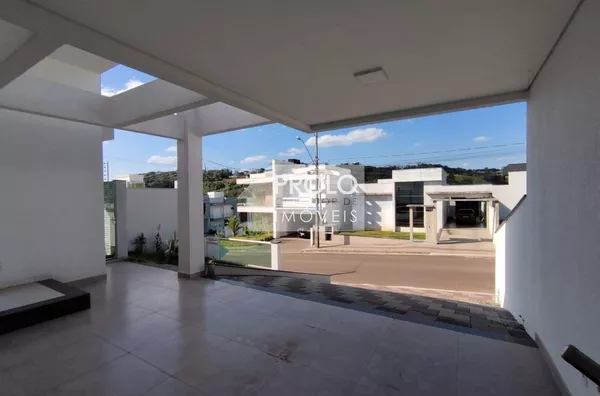 (VENDIDO) CASA DE ALTO PADRÃO, COM PISCINA .