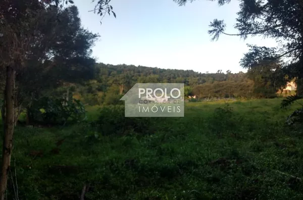 TERRENO DE 39.000 M² NA ÁREA PERIURBANA, PRÓXIMO DA RODOVIA.