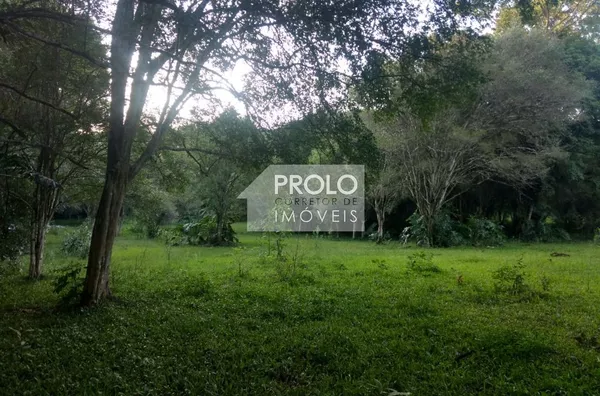 TERRENO DE 39.000 M² NA ÁREA PERIURBANA, PRÓXIMO DA RODOVIA.