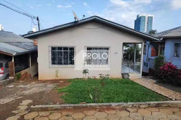 CASA MISTA, COM 05 QUARTOS.