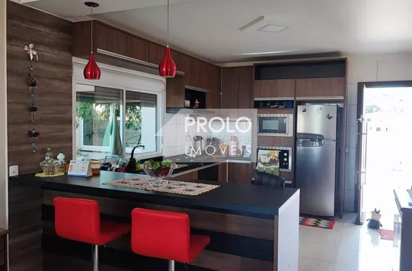 EXCELENTE CASA COM 02 QUARTOS, EM SÃO LOURENÇO DO OESTE.