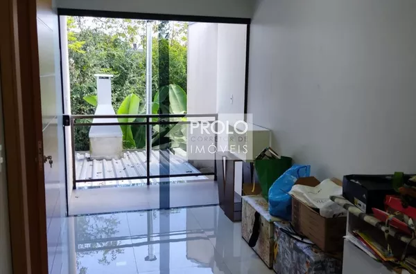 SOBRADO EM CONDOMÍNIO FECHADO, PRÓXIMO A UNISEP.