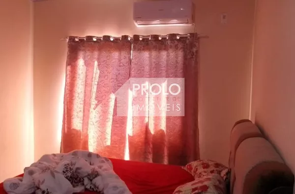 (VENDIDO) CASA COM SUÍTE + DOIS QUARTOS.