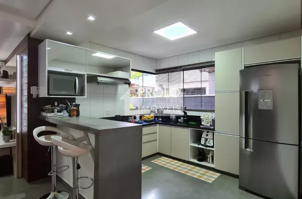 ( VENDIDO) SOBRADO MOBILIADO PRÓXIMO AO MAX ATACADO.