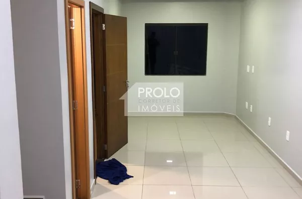 SOBRADO EM CONDOMÍNIO FECHADO, PRÓXIMO A UNISEP.