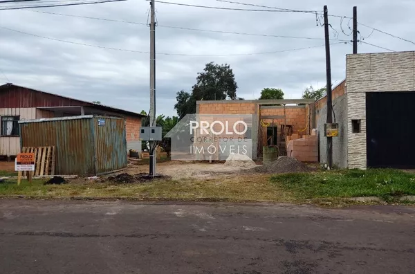 (VENDIDO) CASA NOVA (EM CONSTRUÇÃO ) COM BOA SOBRA DE LOTE.