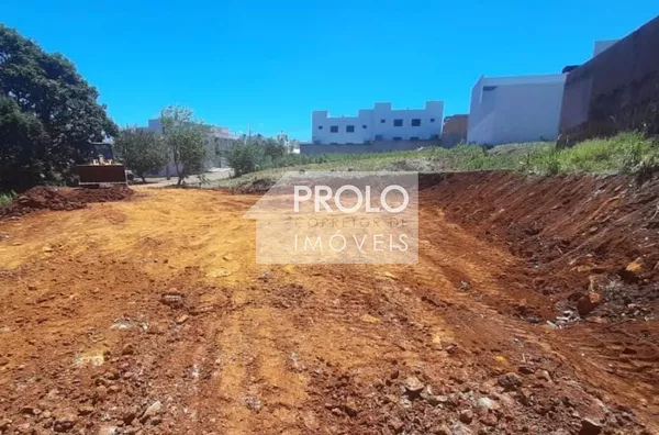 (VENDIDO) LOTE DE 550m² PERTO DA POLICLÍNICA, DE R$350.000,00 POR R$ 265.000,00!