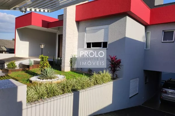 CASA COM 01 SUÍTE + 03 QUARTOS, NO BAIRRO VILA NOVA.