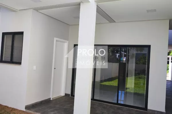 (VENDIDO) SOBRADO NA CANGO, SUÍTE MAIS 02 QUARTOS.