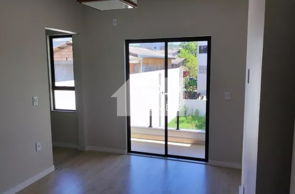 (VENDIDO) SOBRADO NA CANGO, SUÍTE MAIS 02 QUARTOS.