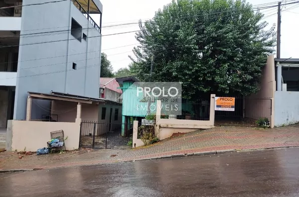 LOTE COMERCIAL, NA RUA FLORIANÓPOLIS PRÓXIMO AO LAGO.