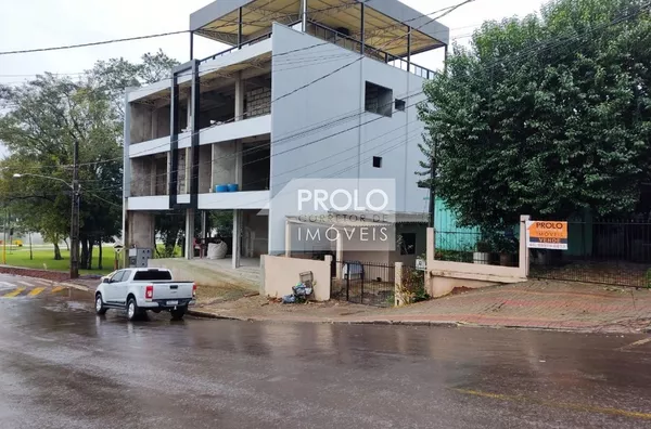 LOTE COMERCIAL, NA RUA FLORIANÓPOLIS PRÓXIMO AO LAGO.