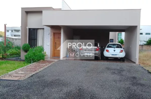CASA COM SUÍTE + 02 QUARTOS.