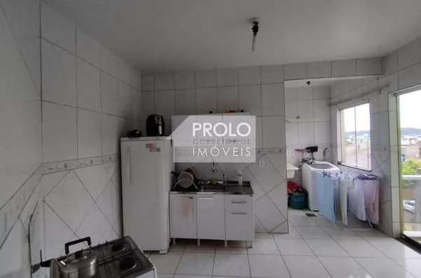 APARTAMENTO NA ÁREA CENTRAL.