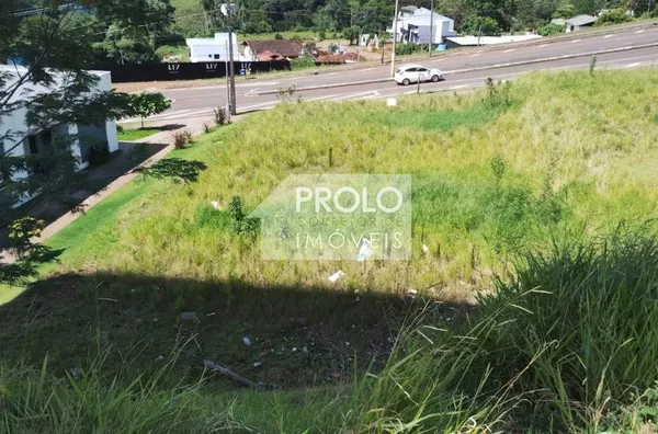 LOTE 769,88M², NO LOTEAMENTO ALTO DA JÚLIO.