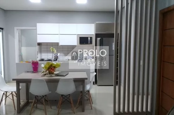 (VENDIDO) - CASA COM PISCINA! SUÍTE + 2 QUARTOS, NO ÁGUA BRANCA.
