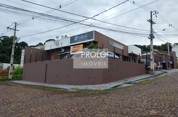 OPORTUNIDADE: IMÓVEL COMERCIAL DE ESQUINA, RENDENDO ALUGUEL.