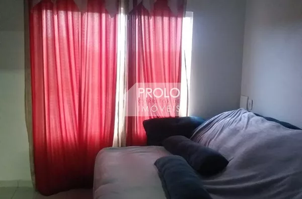 CASA COM SUÍTE + 02 QUARTOS, NO ALVORADA.