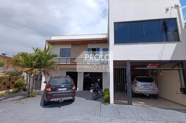 PRÉDIO COMERCIAL E RESIDENCIAL NO CENTRO!