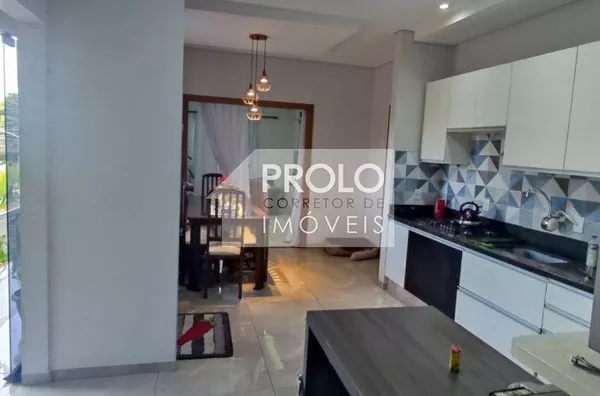 PRÉDIO COMERCIAL E RESIDENCIAL NO CENTRO!