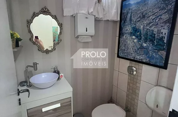 SALA COMERCIAL NO CENTRO - QUARTO ANDAR