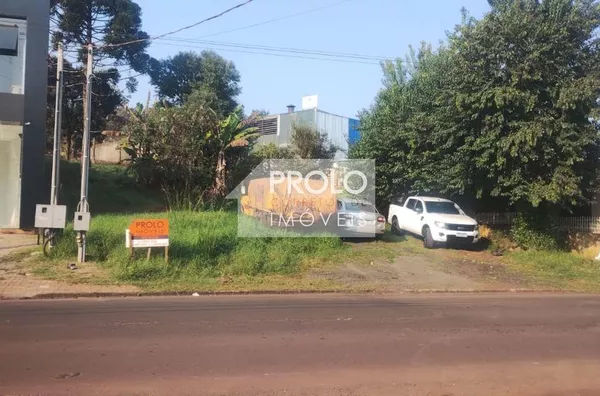 LOTE BEM LOCALIZADO PARA COMÉRCIO OU RESIDÊNCIA