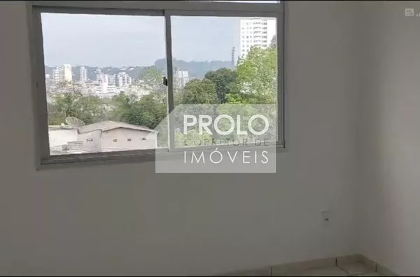 APARTAMENTO COM 2 SUÍTES + 1 QUARTO NA REGIÃO CENTRAL