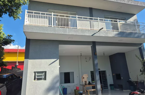 SOBRADO MOBILIADO COM PISCINA AQUECIDA NO ALAGADO DE NOVA PRATA DO IGUAÇÚ
