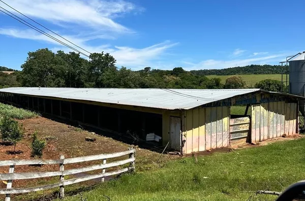 LINDA FAZENDA EM REALEZA