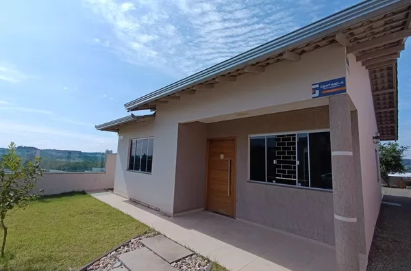 CASA DE ALVENARIA COM 1 SUÍTE + 2 QUARTOS NO ÁGUA BRANCA PRÓXIMA A RODOVIÁRIA - Foto 2