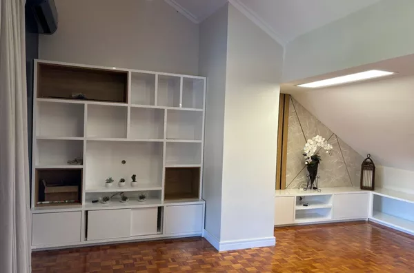 LINDO SOBRADO EM CONDOMÍNIO FECHADO NO BAIRRO PRESIDENTE KENNEDY - Foto 2