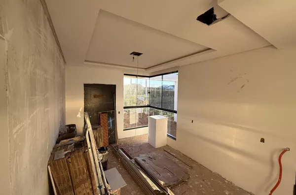 CASA DE ÓTIMO PADRÃO NO LOTEAMENTO CESARI. - Foto 6