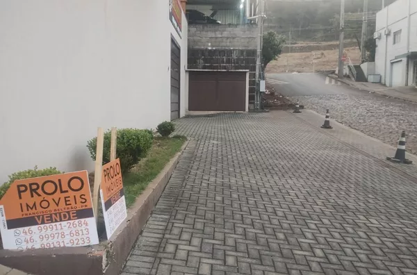 BARRACÃO INDUSTRIAL COM APARTAMENTO NO JD. ITÁLIA