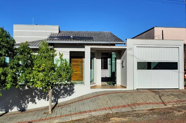 CASA DE ALVENARIA COM 1 SUÍTE + 2 QUARTOS NO ÁGUA BRANCA PRÓXIMA A RODOVIÁRIA - Foto 1