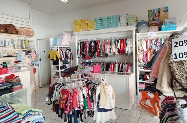 OPORTUNIDADE: BAIXOU O PREÇO!!! DE R$ 400 MIL POR R$ 250 MIL - LOJA TRADICIONAL DE ROUPAS INFANTIS