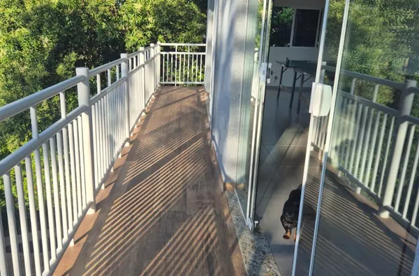 SOBRADO MOBILIADO COM PISCINA AQUECIDA NO ALAGADO DE NOVA PRATA DO IGUAÇÚ