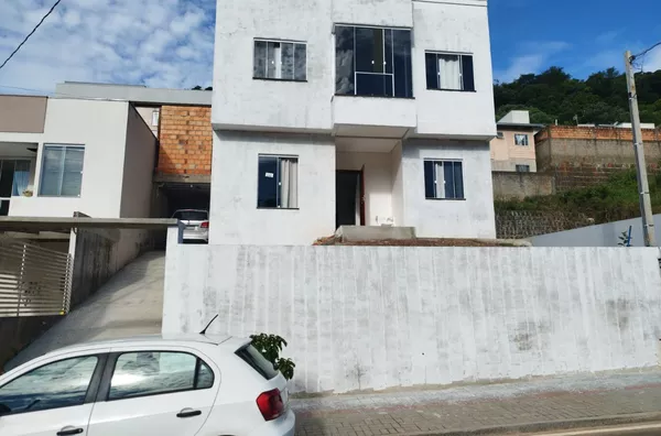 (VENDIDO) SOBRADO COM LAJE NO BAIRRO ALVORADA - Foto 1